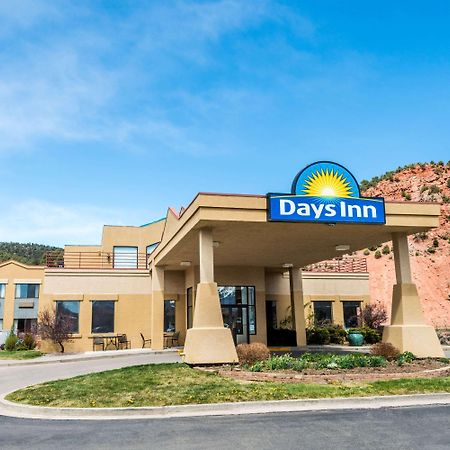 Days Inn By Wyndham Карбондейл Екстериор снимка