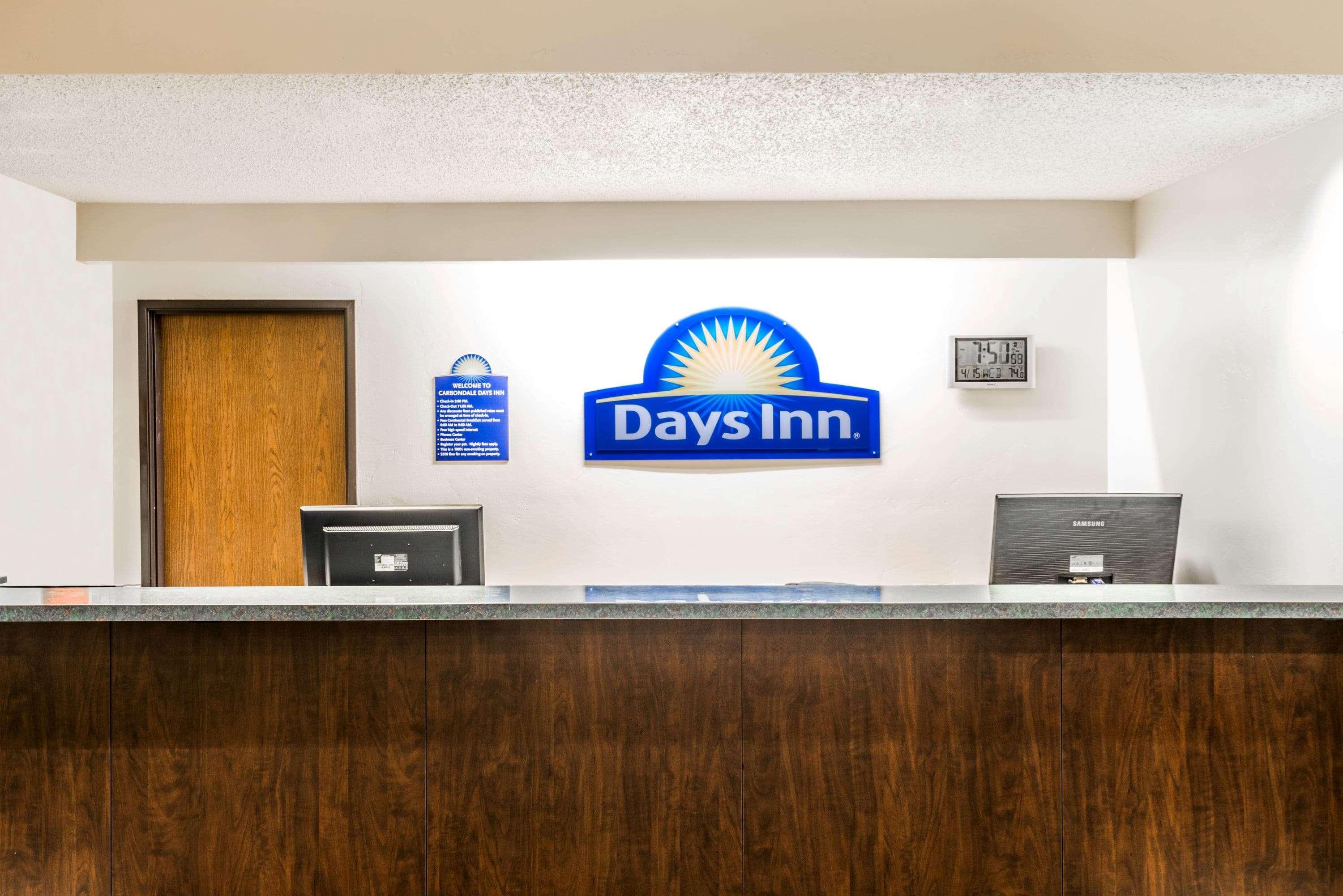 Days Inn By Wyndham Карбондейл Екстериор снимка