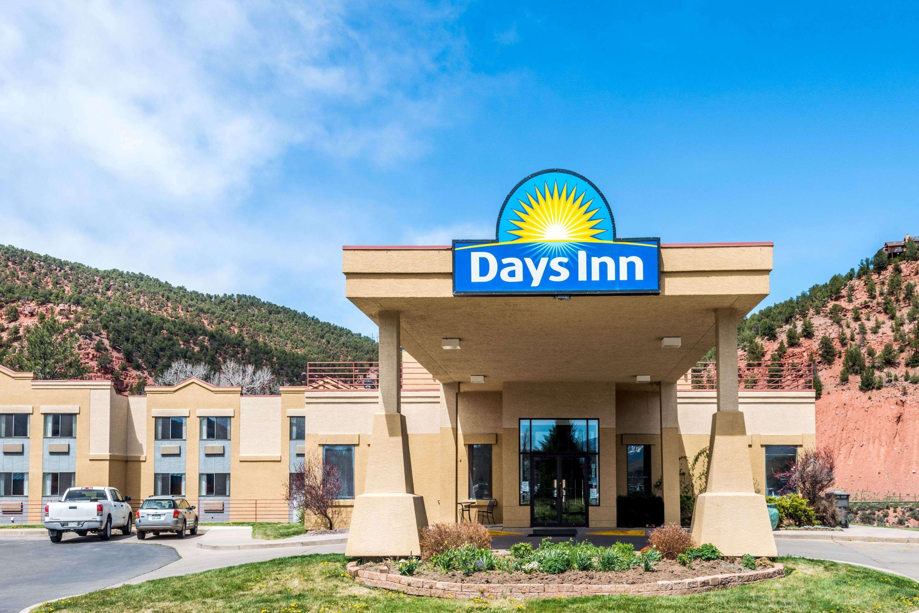 Days Inn By Wyndham Карбондейл Екстериор снимка