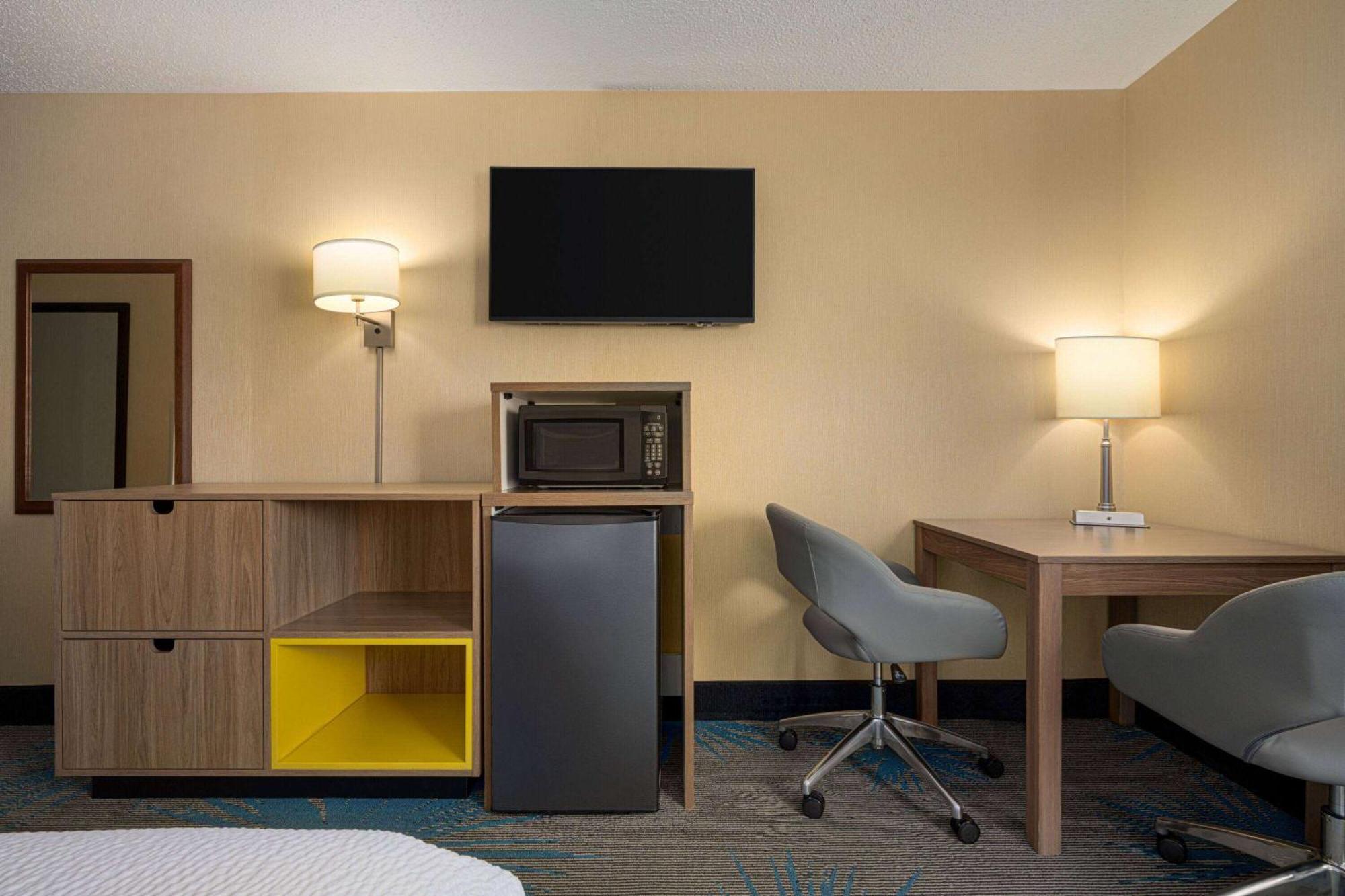 Days Inn By Wyndham Карбондейл Екстериор снимка