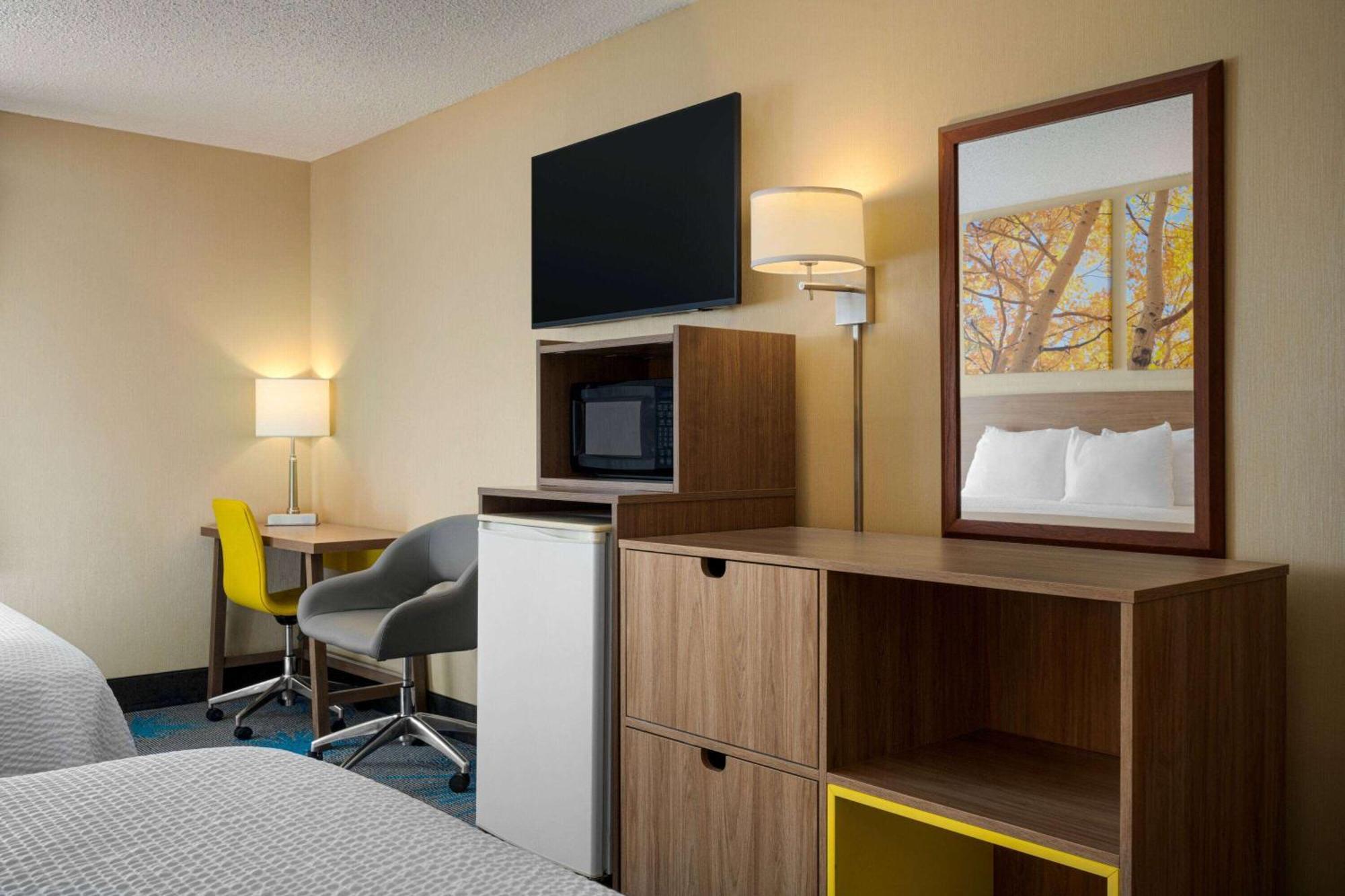 Days Inn By Wyndham Карбондейл Екстериор снимка