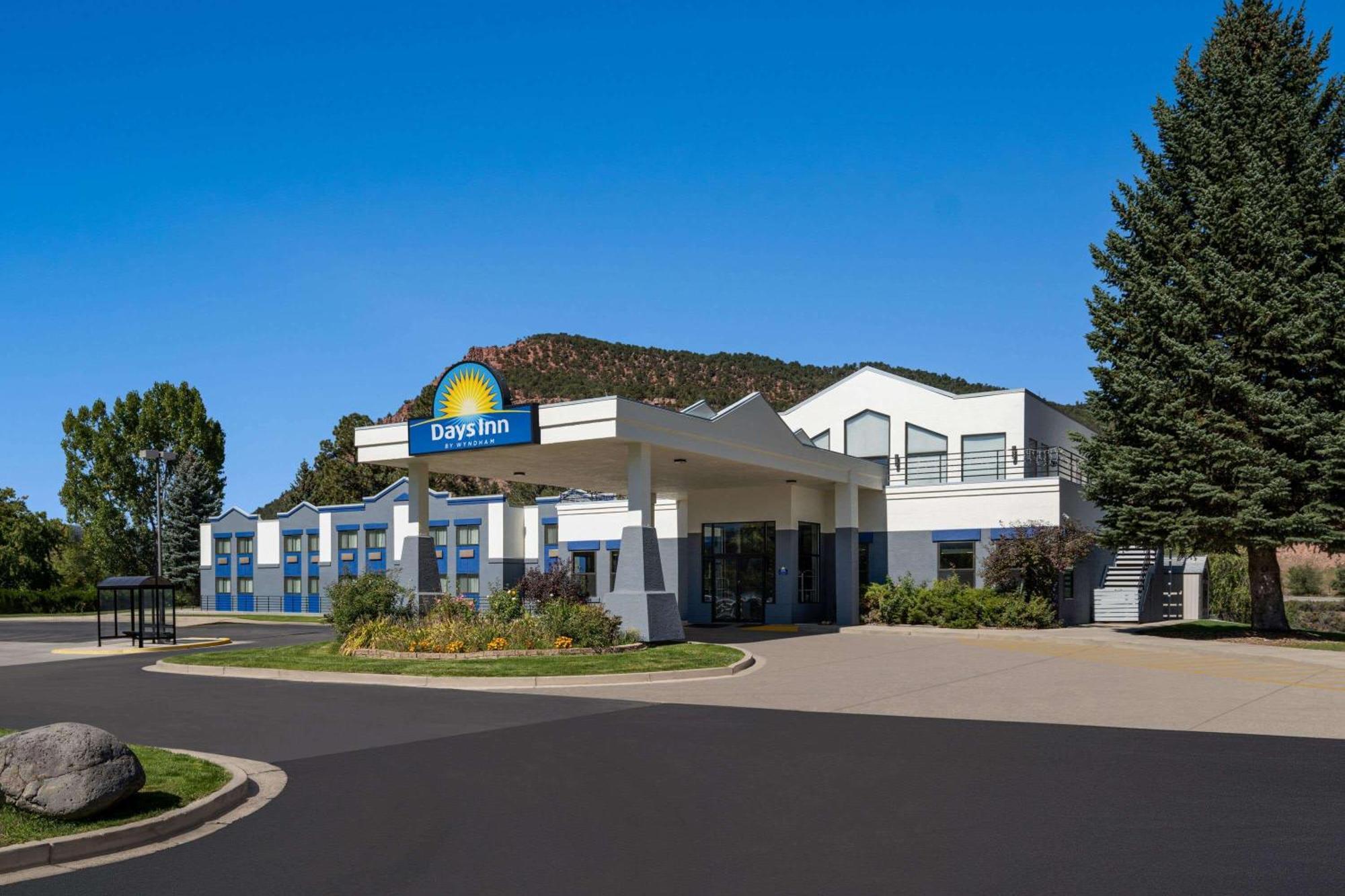 Days Inn By Wyndham Карбондейл Екстериор снимка